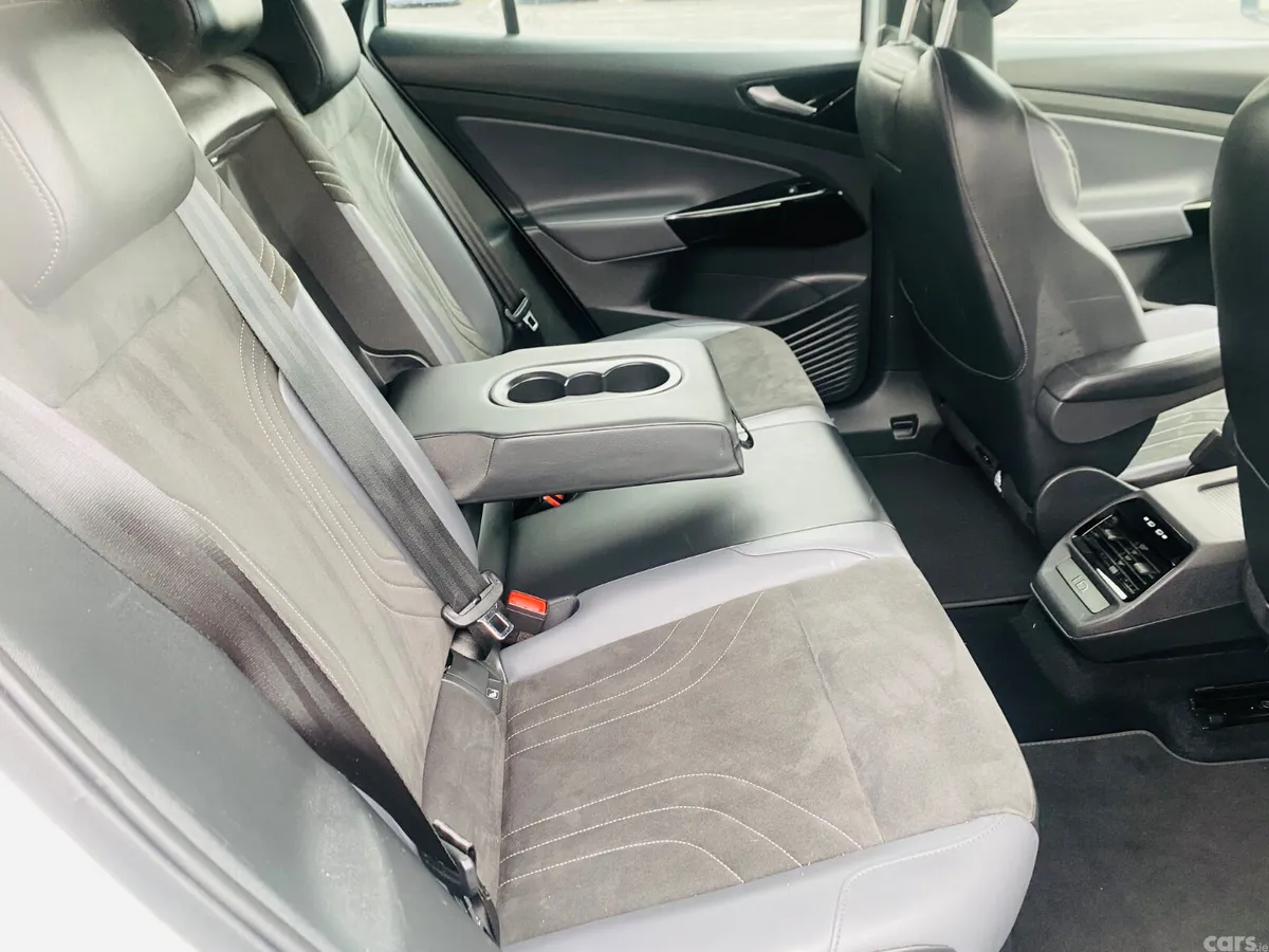 Volkswagen ID.4 Estate, Electric, 2022, White