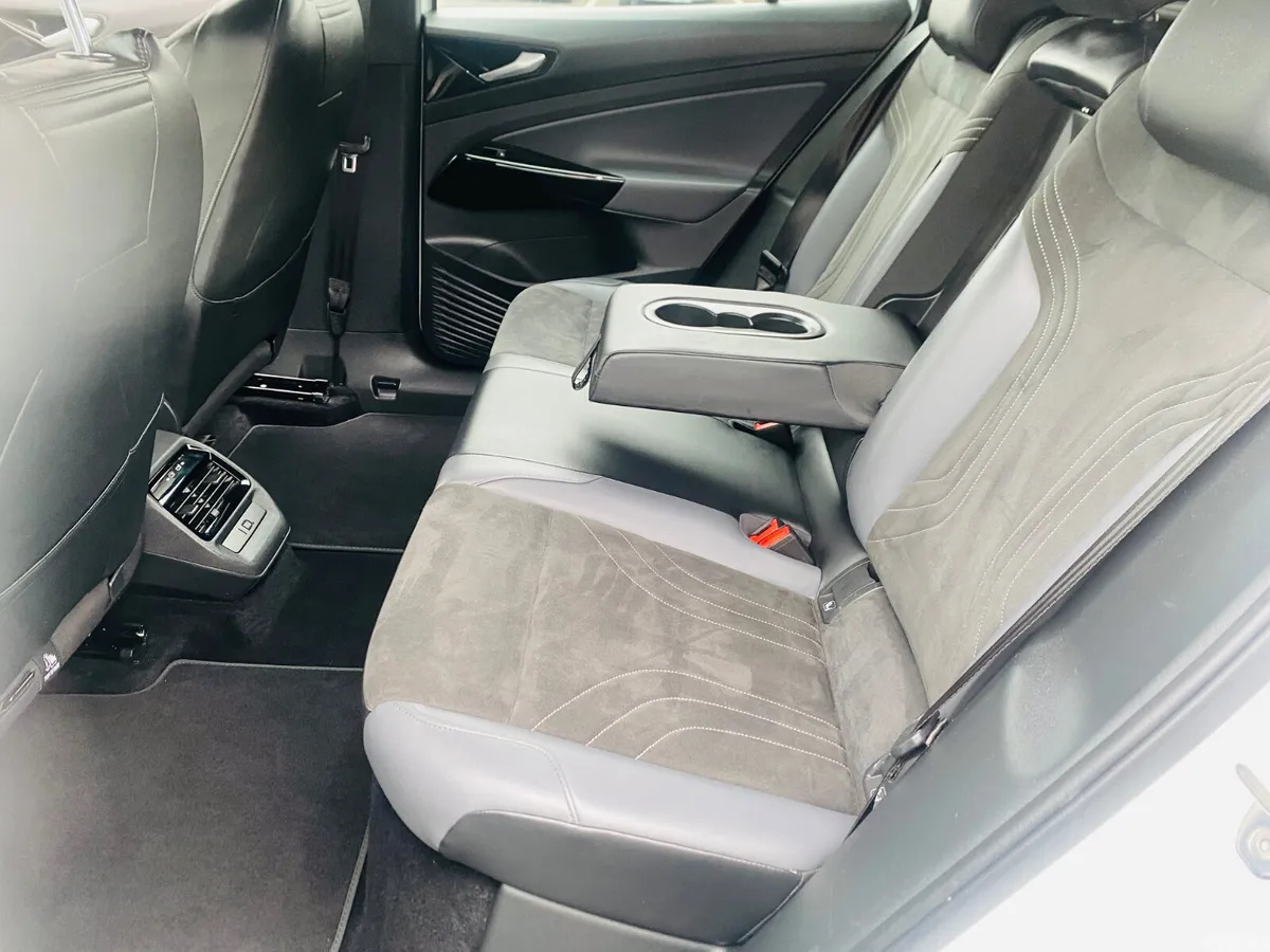 Volkswagen ID.4 Estate, Electric, 2022, White