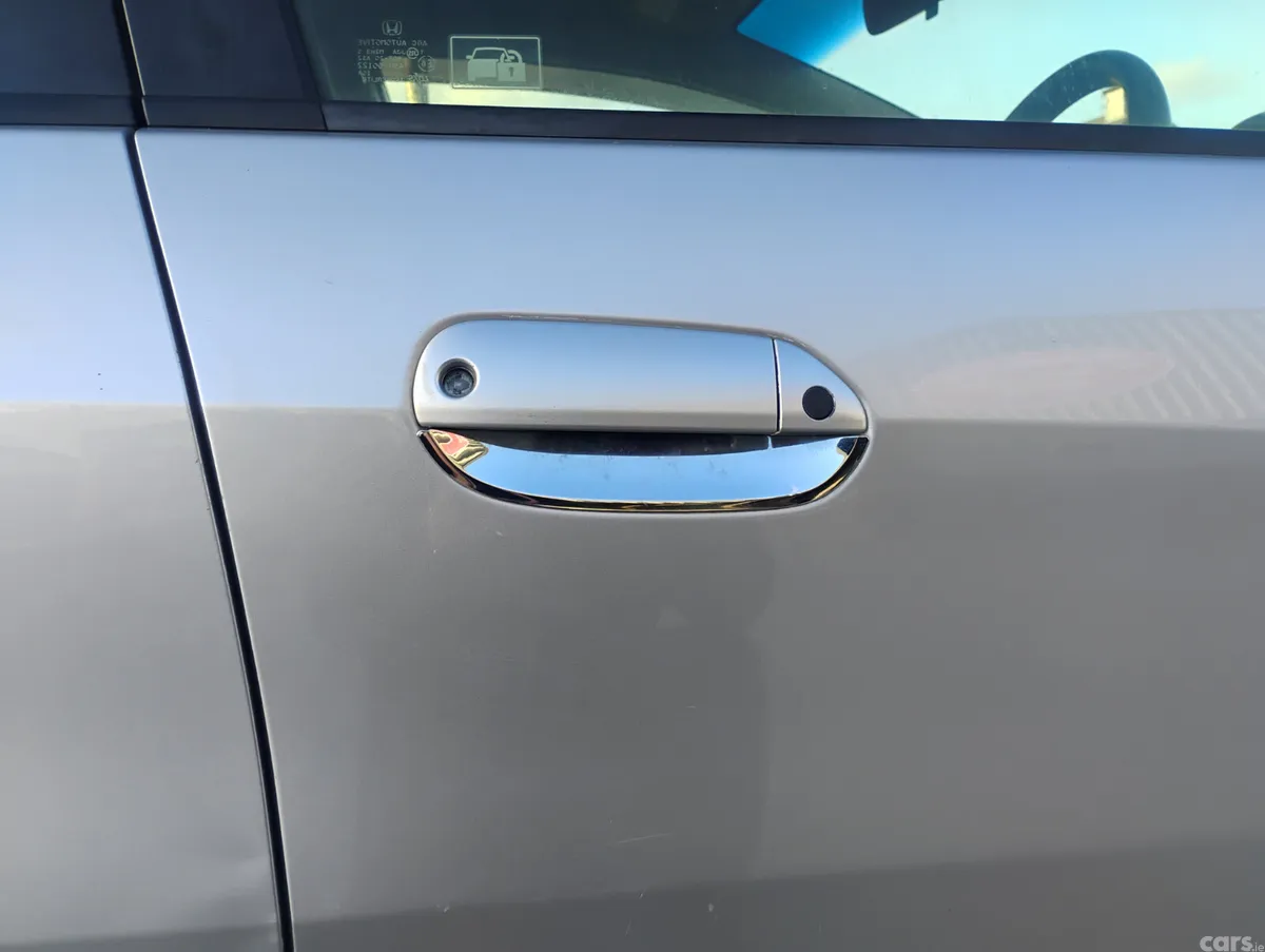 Honda Fit Hatchback, Petrol, 2013, Silver