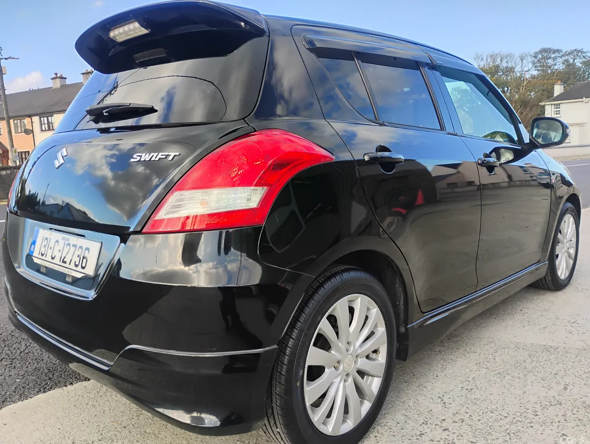 Suzuki Swift Hatchback, Petrol, 2013, Black