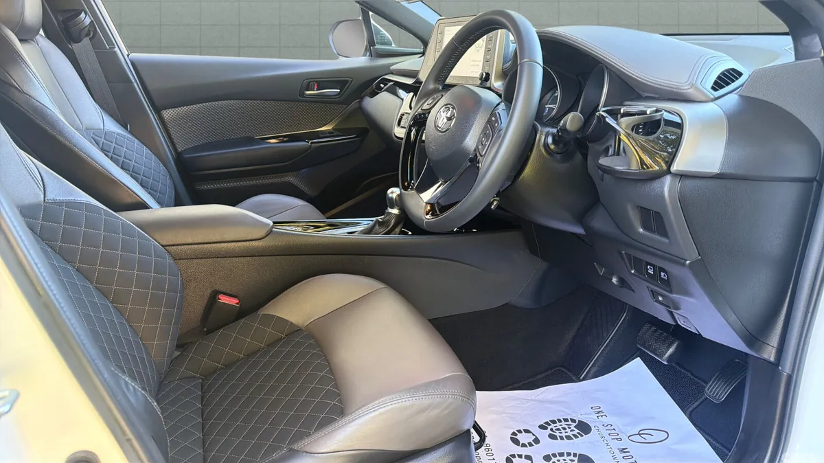 Toyota C-HR Hatchback, Petrol Hybrid, 2021, White