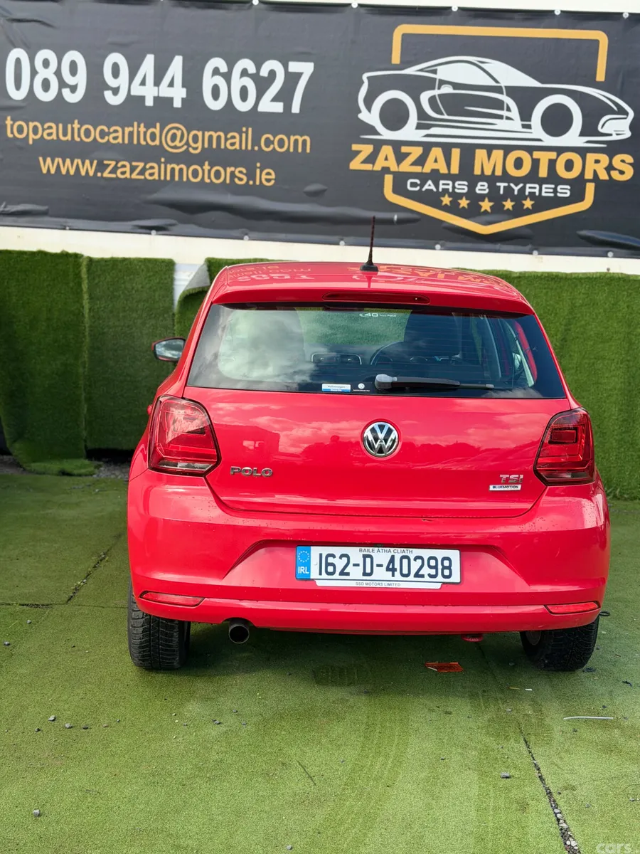 Volkswagen Polo Hatchback, Petrol, 2016, Red