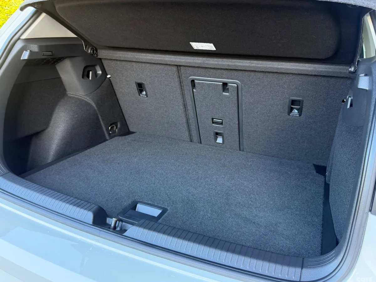 Volkswagen Golf Hatchback, Petrol Hybrid, 2021, White