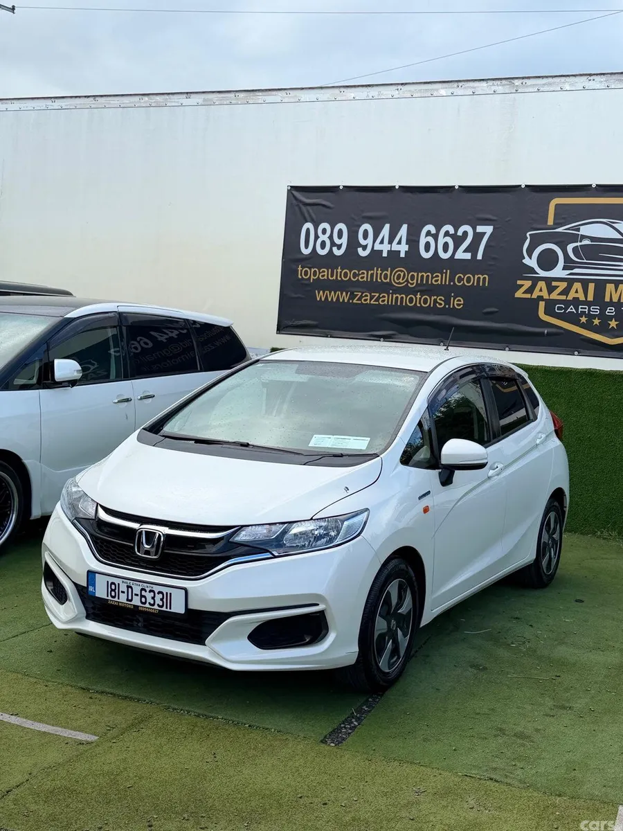 Honda Fit Hatchback, Petrol Hybrid, 2018, White