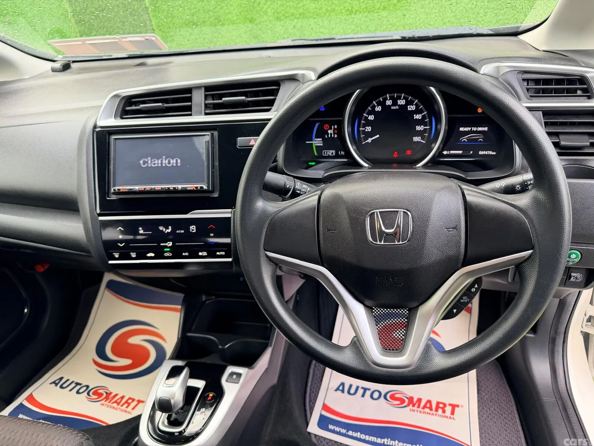 Honda Fit Hatchback, Petrol Hybrid, 2018, White
