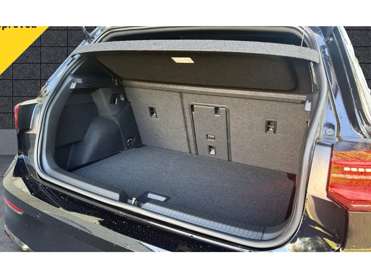 Volkswagen Golf Hatchback, Diesel, 2023, Black