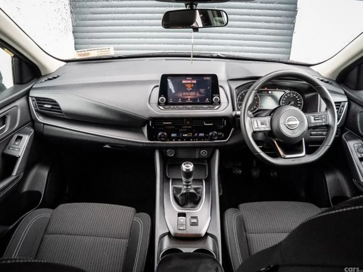 Nissan Qashqai MPV, Petrol, 2024, Black