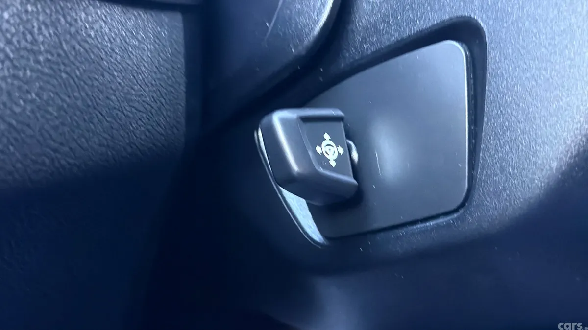 BMW 5-Series Saloon, Petrol Plug-in Hybrid, 2021, White