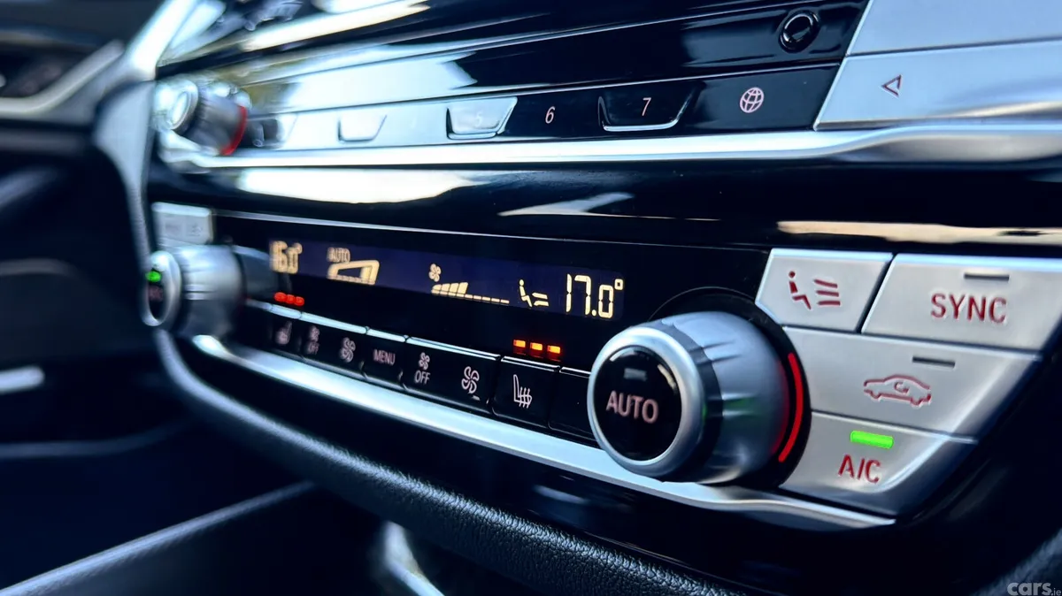 BMW 5-Series Saloon, Petrol Plug-in Hybrid, 2021, White