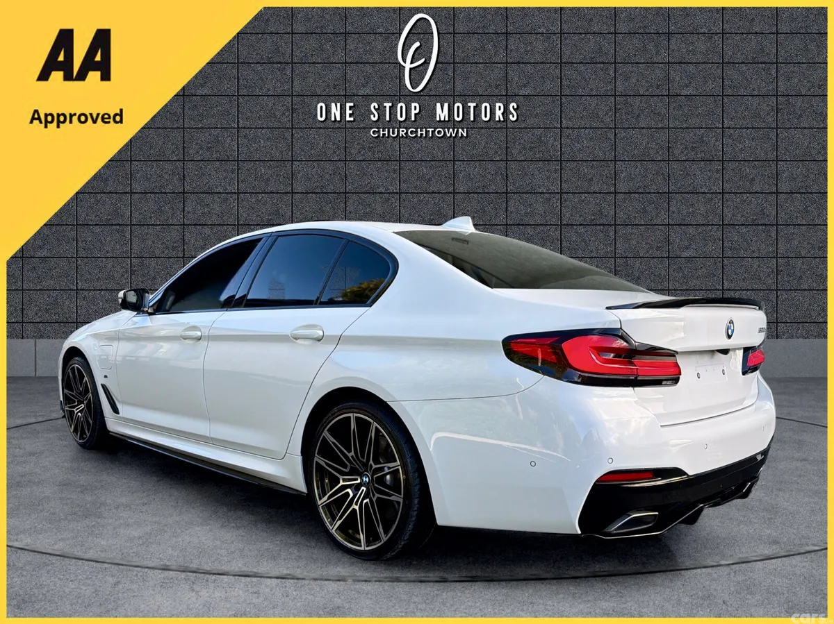 BMW 5-Series Saloon, Petrol Plug-in Hybrid, 2021, White