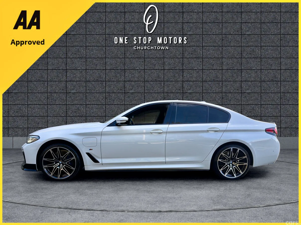 BMW 5-Series Saloon, Petrol Plug-in Hybrid, 2021, White