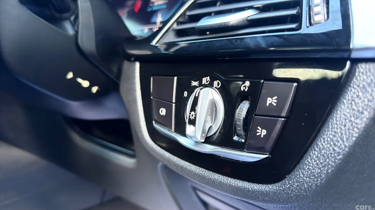 BMW 5-Series Saloon, Petrol Plug-in Hybrid, 2021, White