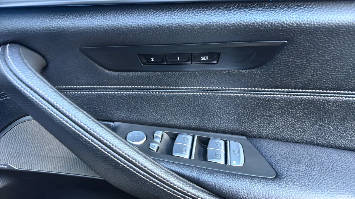BMW 5-Series Saloon, Petrol Plug-in Hybrid, 2021, White