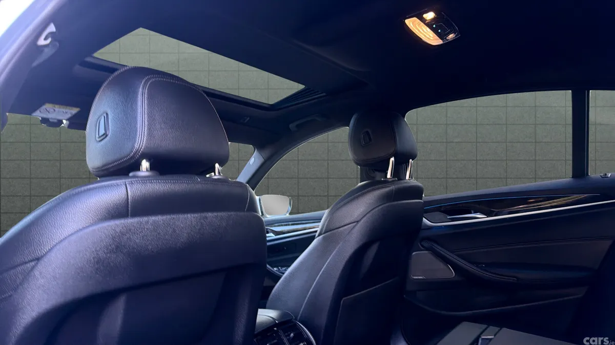 BMW 5-Series Saloon, Petrol Plug-in Hybrid, 2021, White