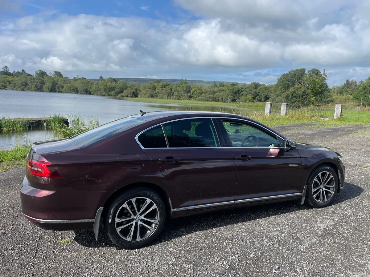 Volkswagen Passat Saloon, Diesel, 2018, Red
