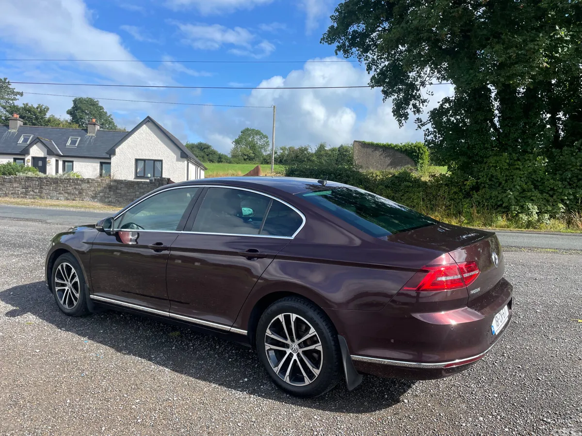 Volkswagen Passat Saloon, Diesel, 2018, Red
