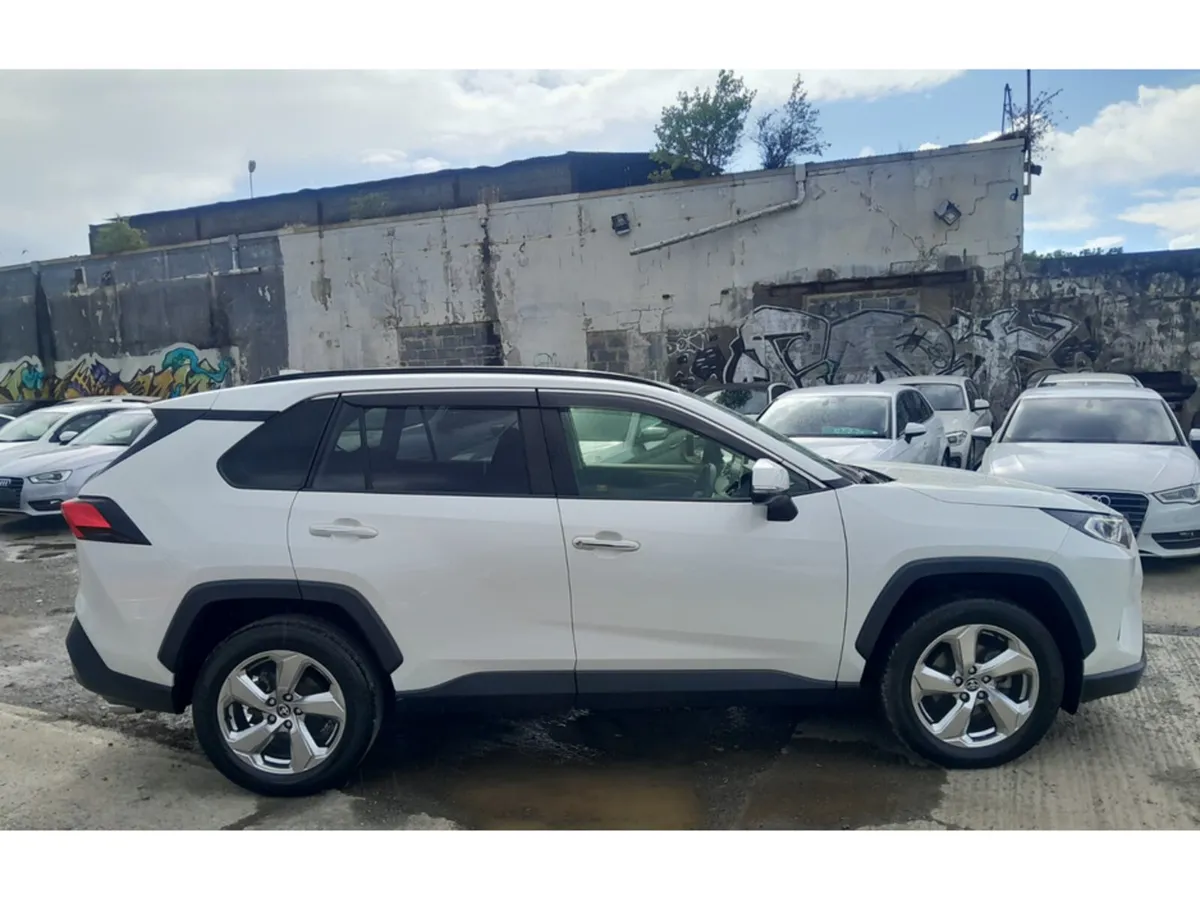 Toyota RAV4 SUV, Petrol Hybrid, 2021, White