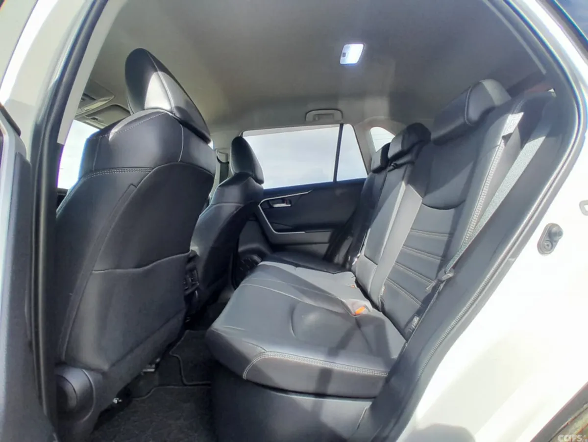 Toyota RAV4 SUV, Petrol Hybrid, 2021, White