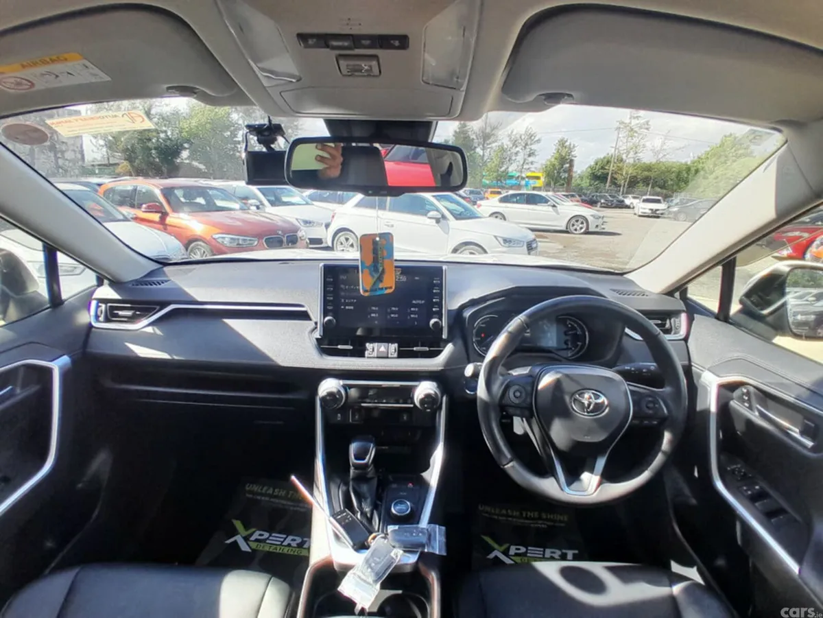 Toyota RAV4 SUV, Petrol Hybrid, 2021, White