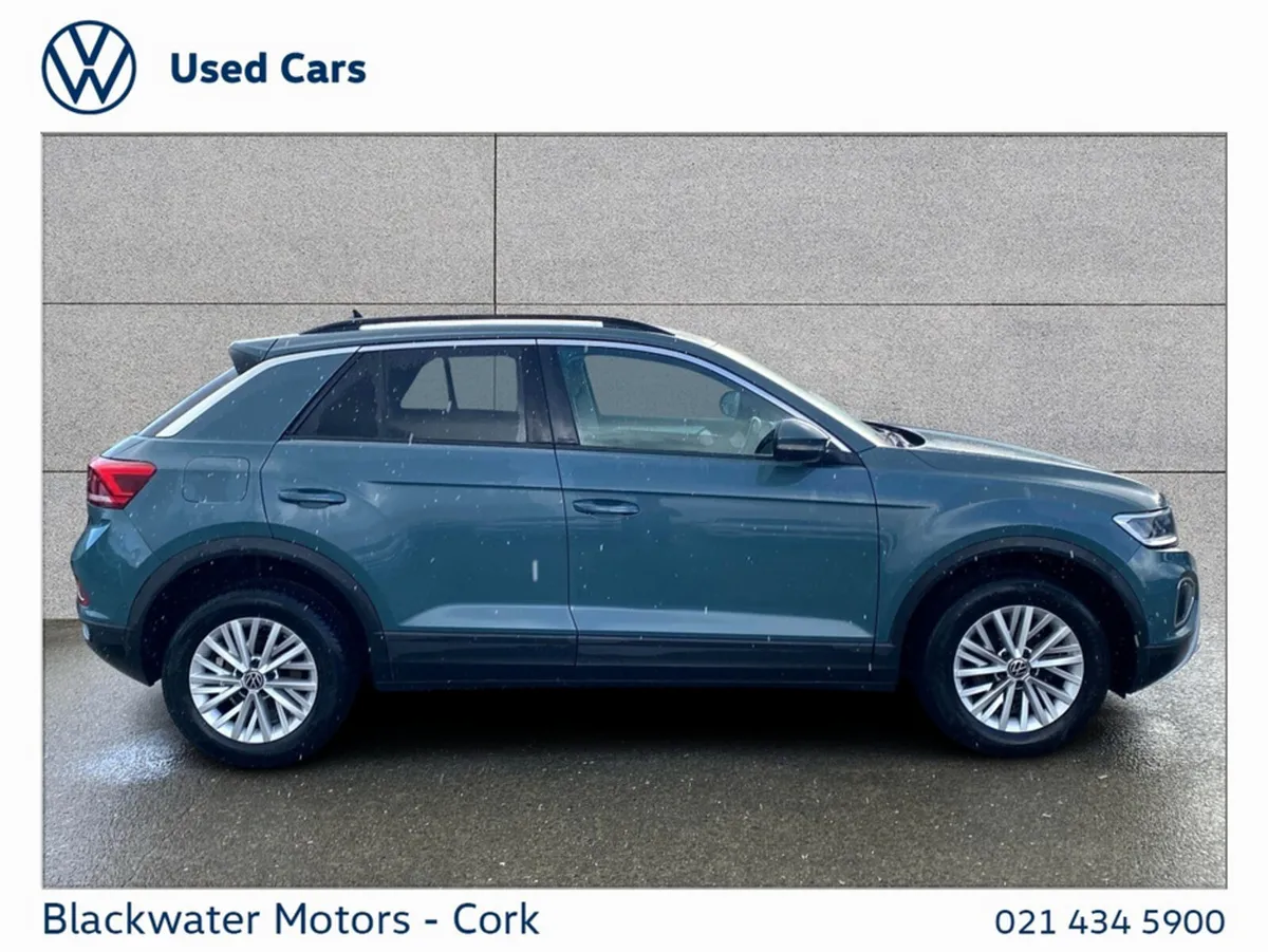Volkswagen T-Roc SUV, Petrol, 2023, Blue