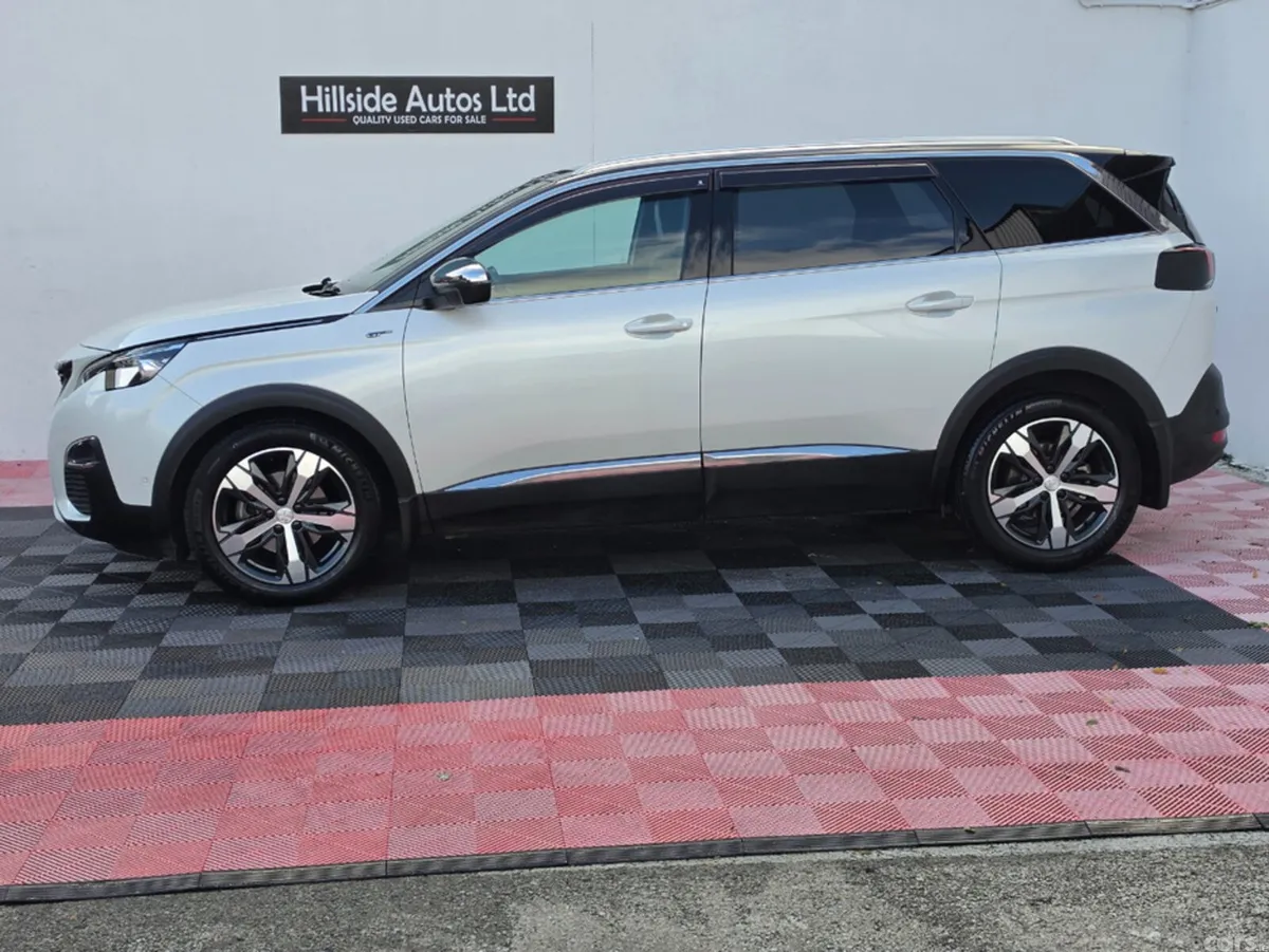 Peugeot 5008 MPV, Diesel, 2018, White