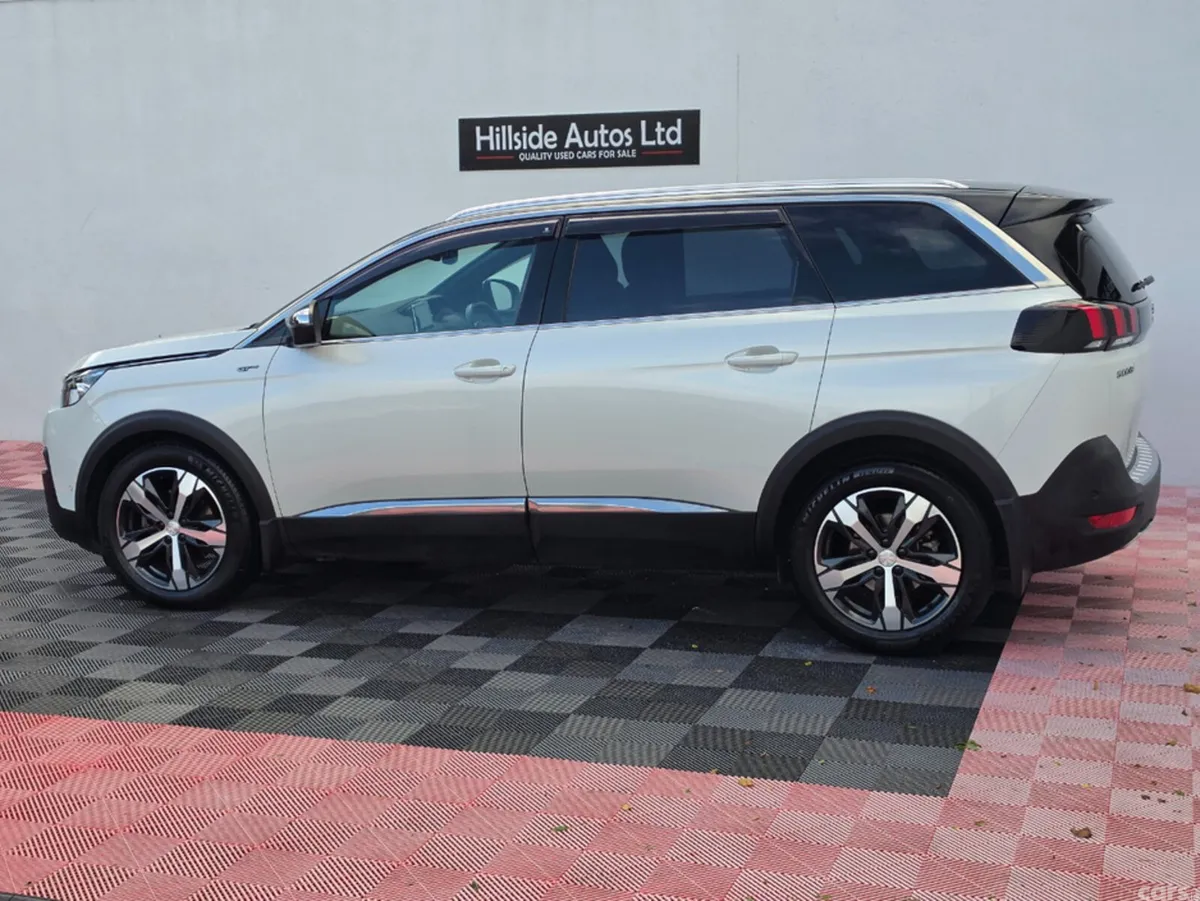 Peugeot 5008 MPV, Diesel, 2018, White
