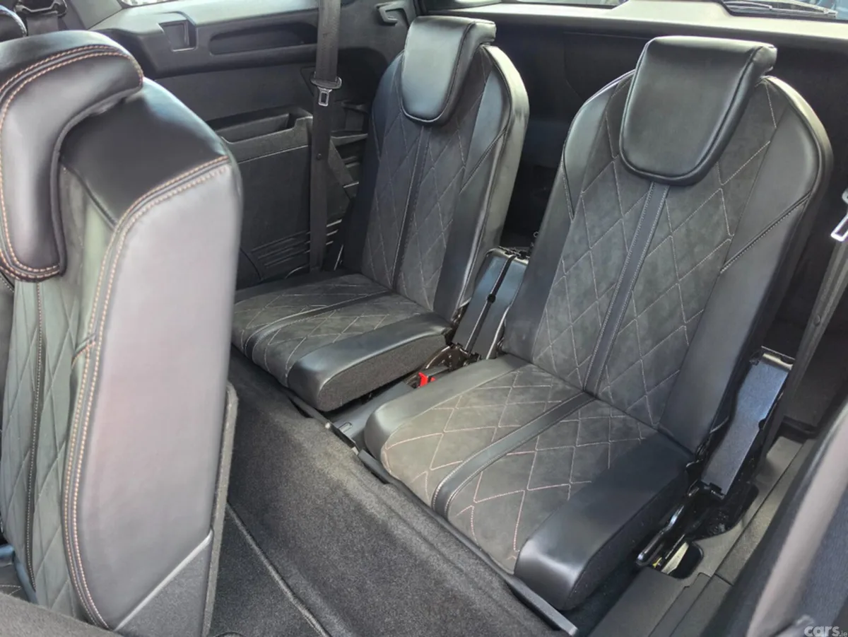 Peugeot 5008 MPV, Diesel, 2018, White