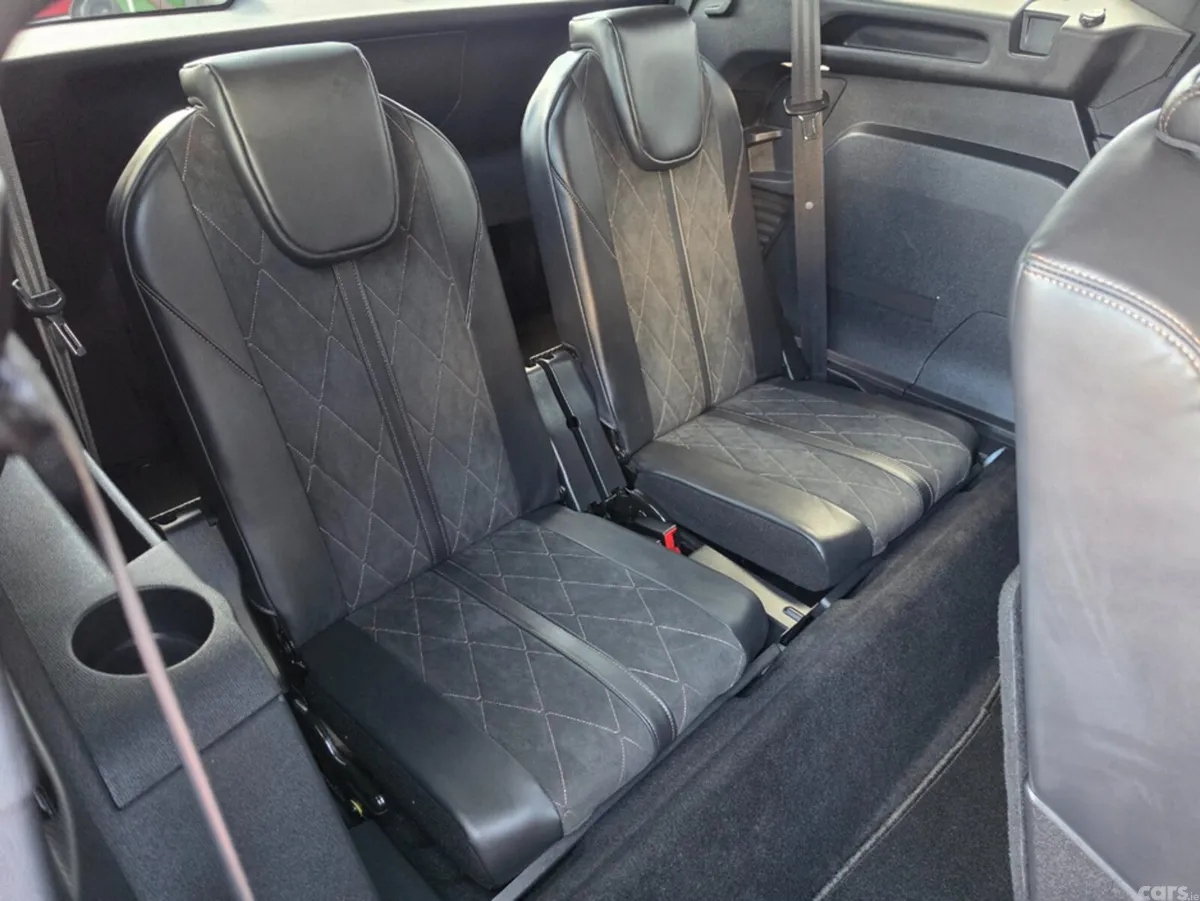 Peugeot 5008 MPV, Diesel, 2018, White