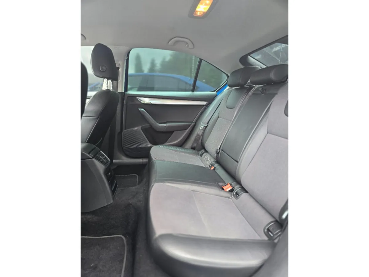 Skoda Octavia Hatchback, Diesel, 2020, Blue