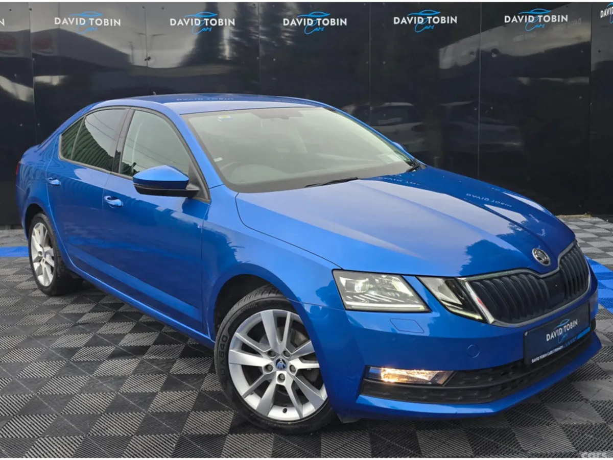 Skoda Octavia Hatchback, Diesel, 2020, Blue