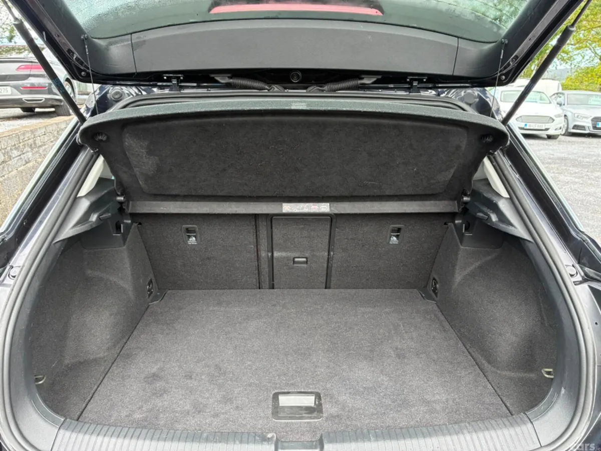 Volkswagen T-Roc SUV, Diesel, 2021, Black