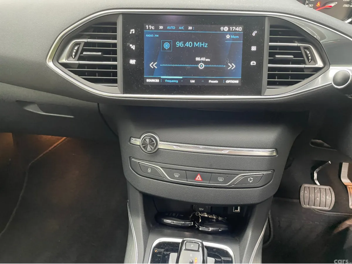 Peugeot 308 Hatchback, Diesel, 2019, Blue