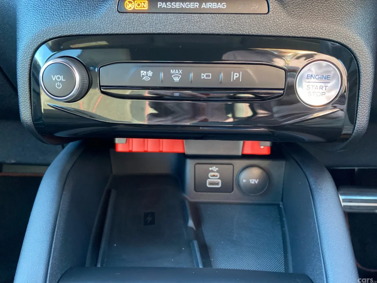 Ford Kuga MPV, Petrol Plug-in Hybrid, 2026, Grey