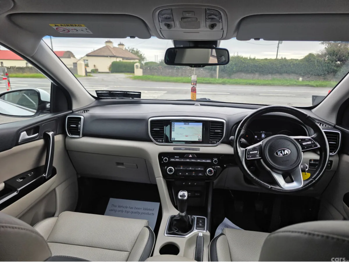 Kia Sportage MPV, Diesel Hybrid, 2020, White