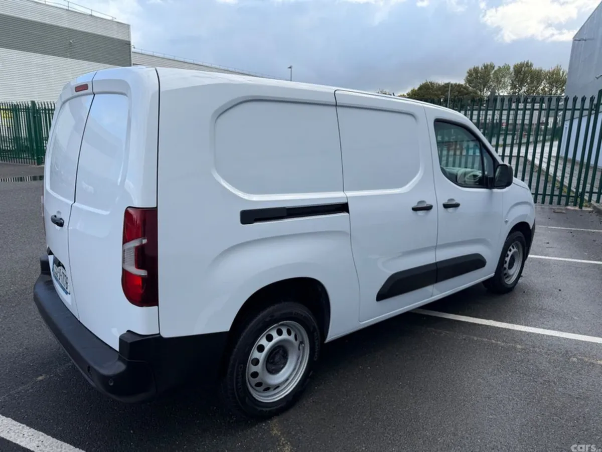 Citroen Berlingo Van, Diesel, 2023, White