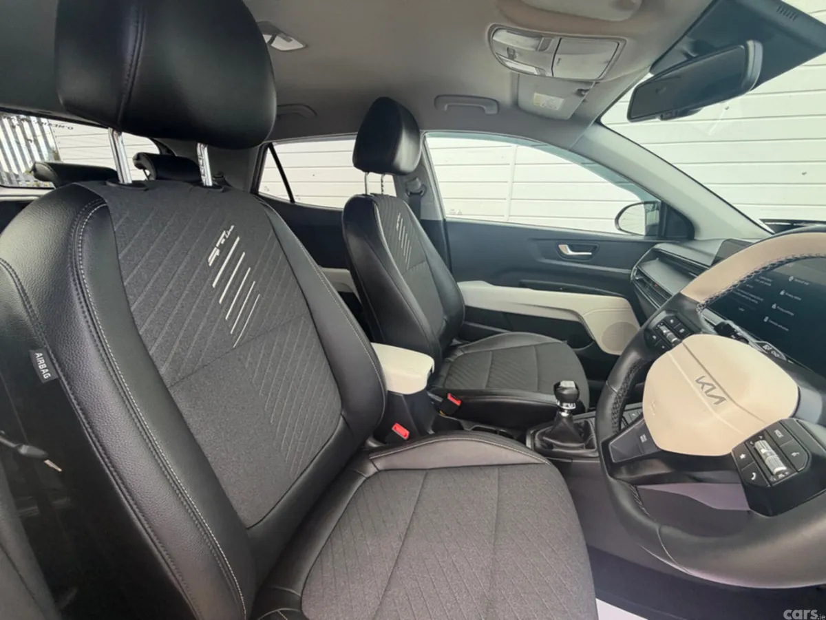 Kia Stonic SUV, Petrol, 2026, Grey