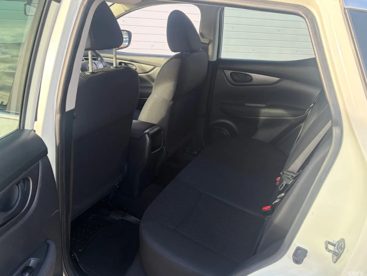 Nissan Qashqai MPV, Diesel, 2015, White