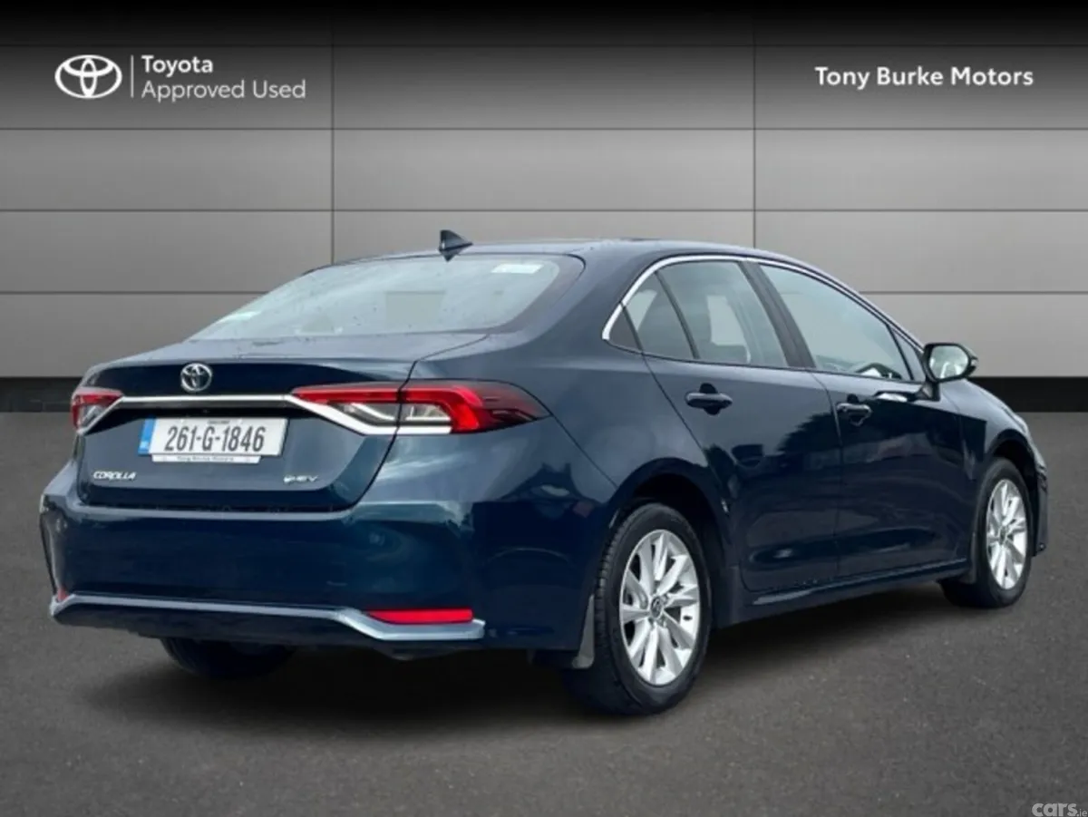 Toyota Corolla Saloon, Petrol Hybrid, 2026, Green