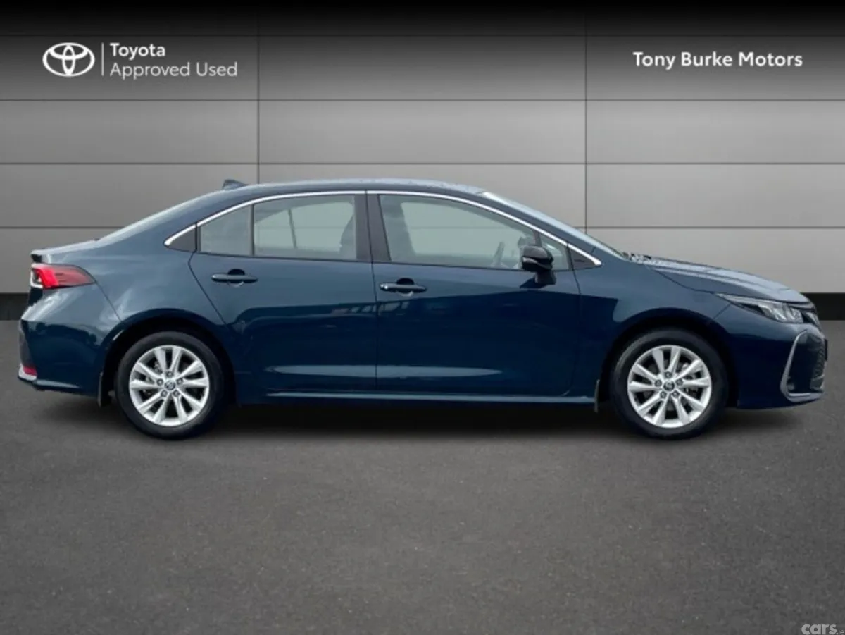 Toyota Corolla Saloon, Petrol Hybrid, 2026, Green