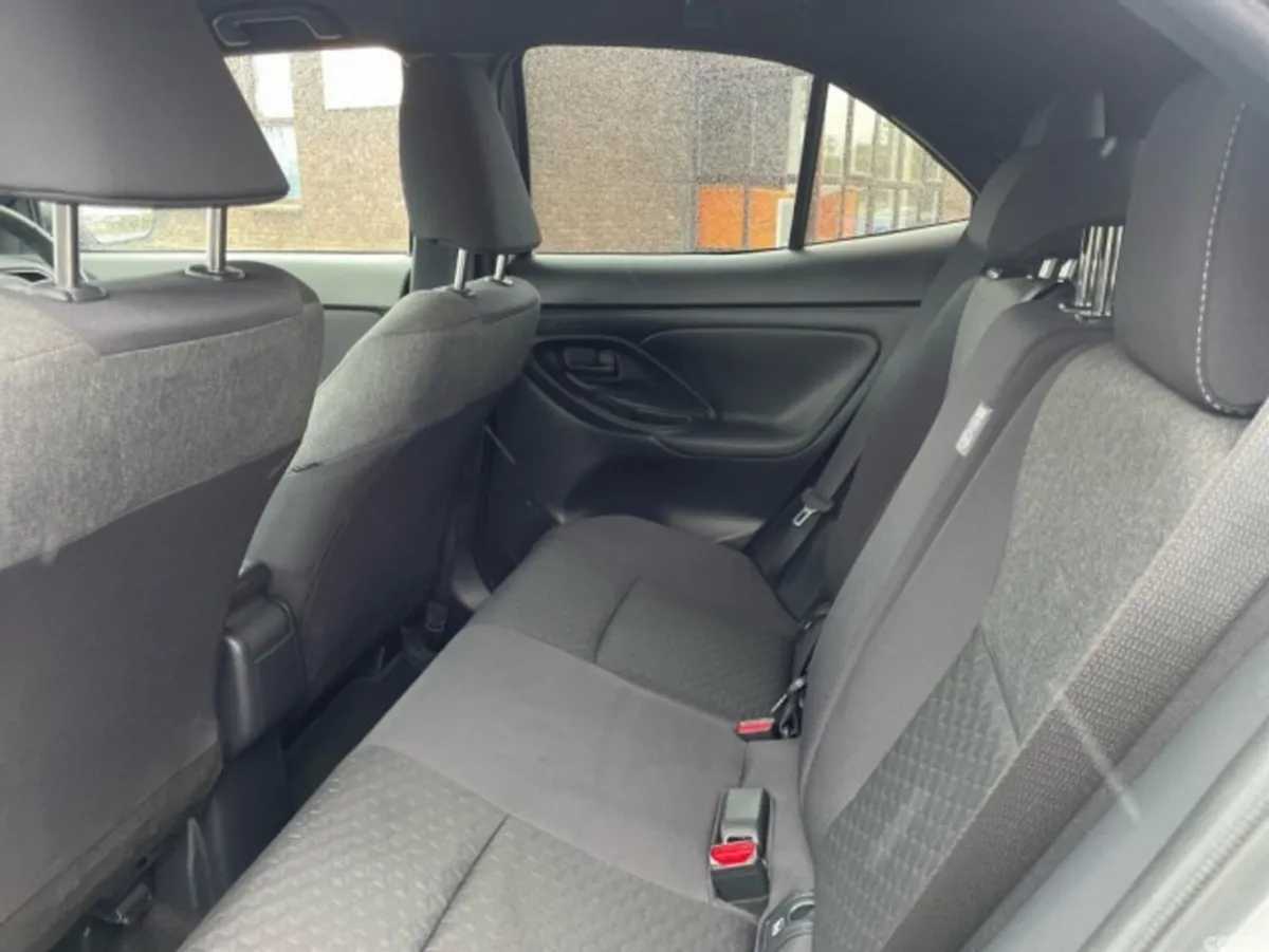 Toyota Yaris Cross SUV, Petrol Hybrid, 2026, Silver