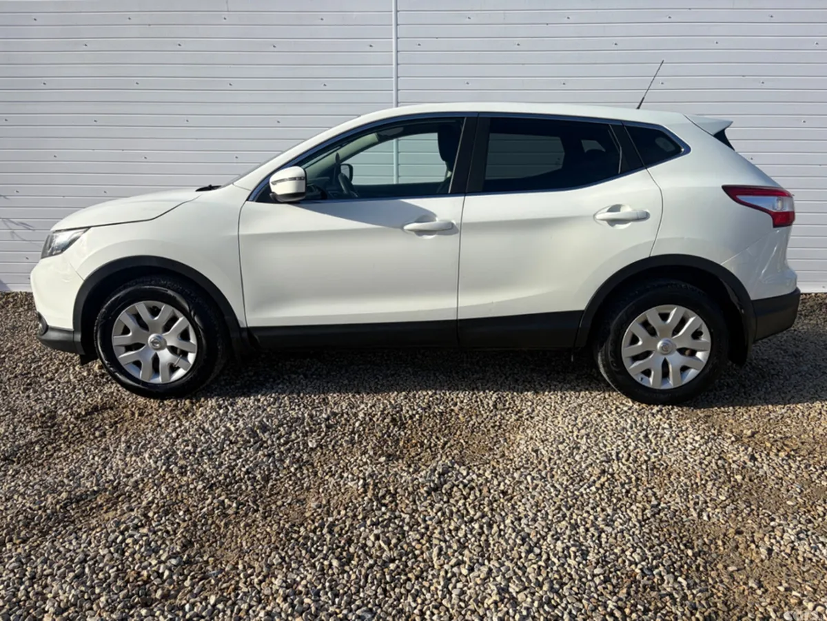 Nissan Qashqai MPV, Diesel, 2015, White