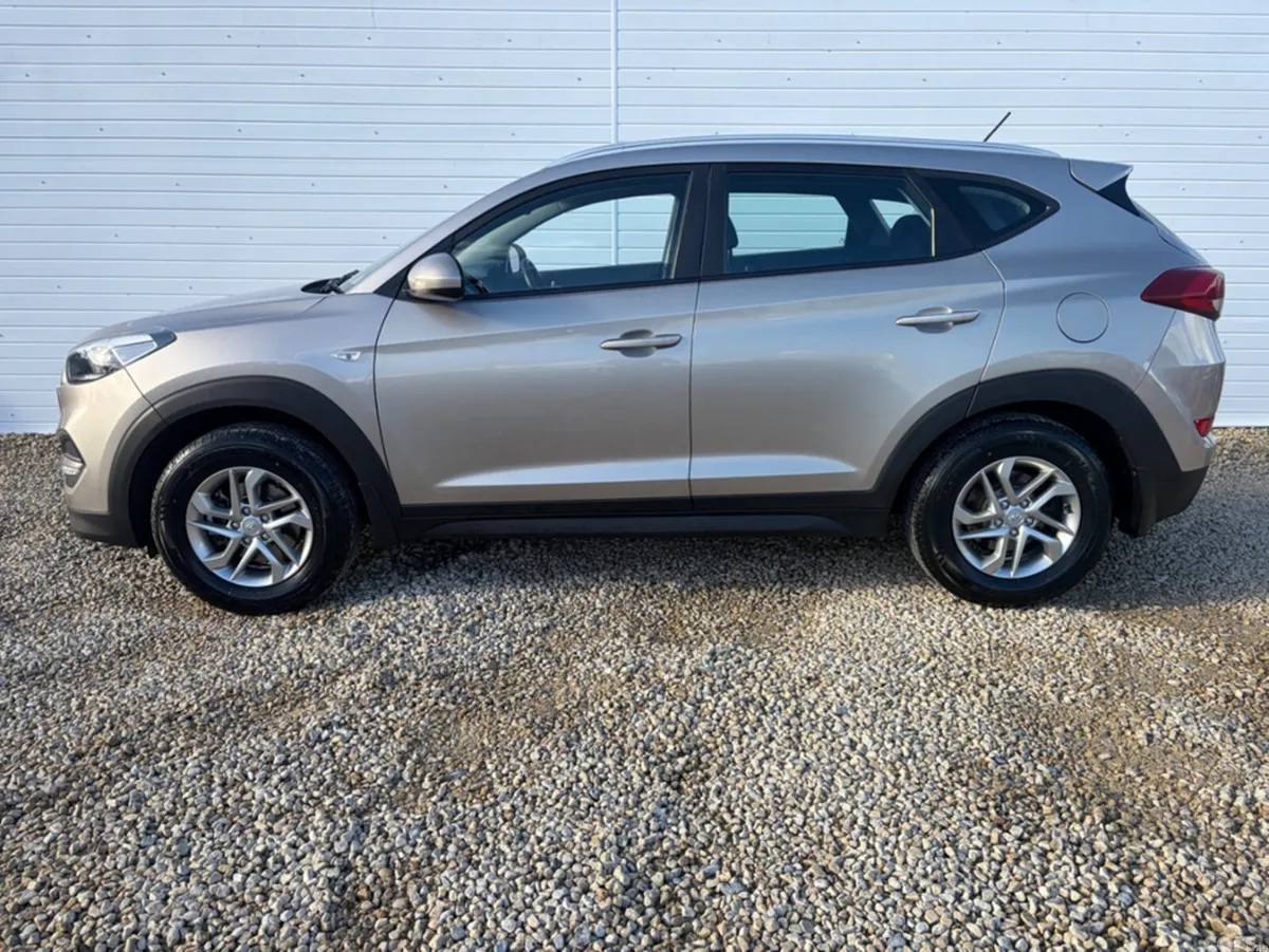 Hyundai Tucson MPV, Diesel, 2017, White
