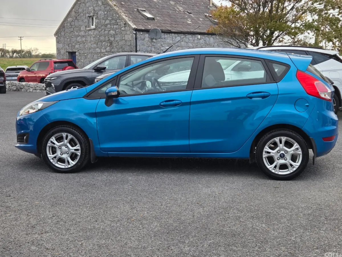 Ford Fiesta Hatchback, Petrol, 2016, Blue