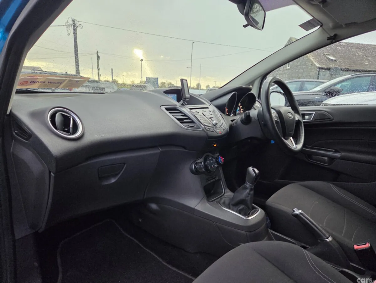 Ford Fiesta Hatchback, Petrol, 2016, Blue