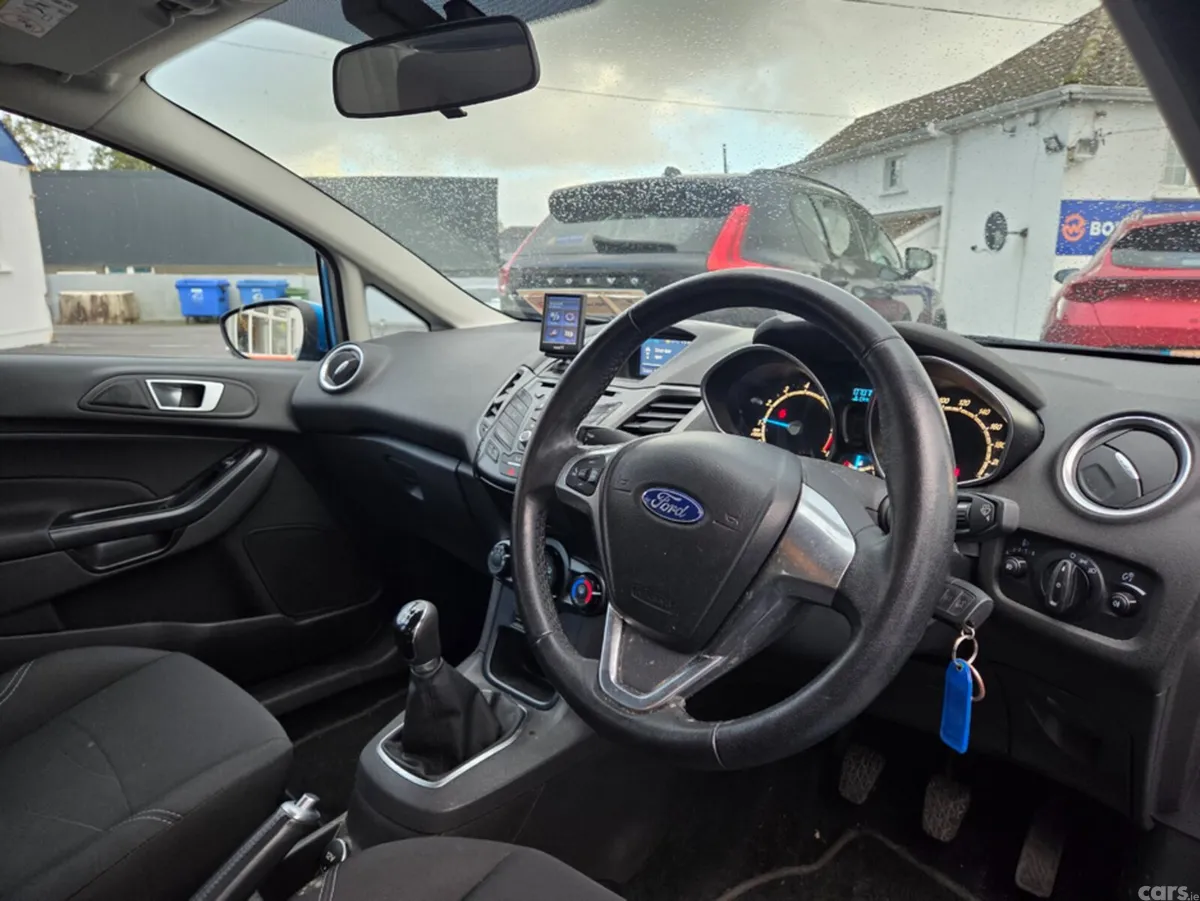 Ford Fiesta Hatchback, Petrol, 2016, Blue