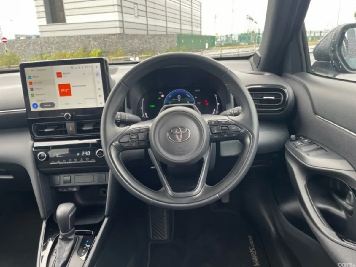Toyota Yaris Cross SUV, Petrol Hybrid, 2026, Green