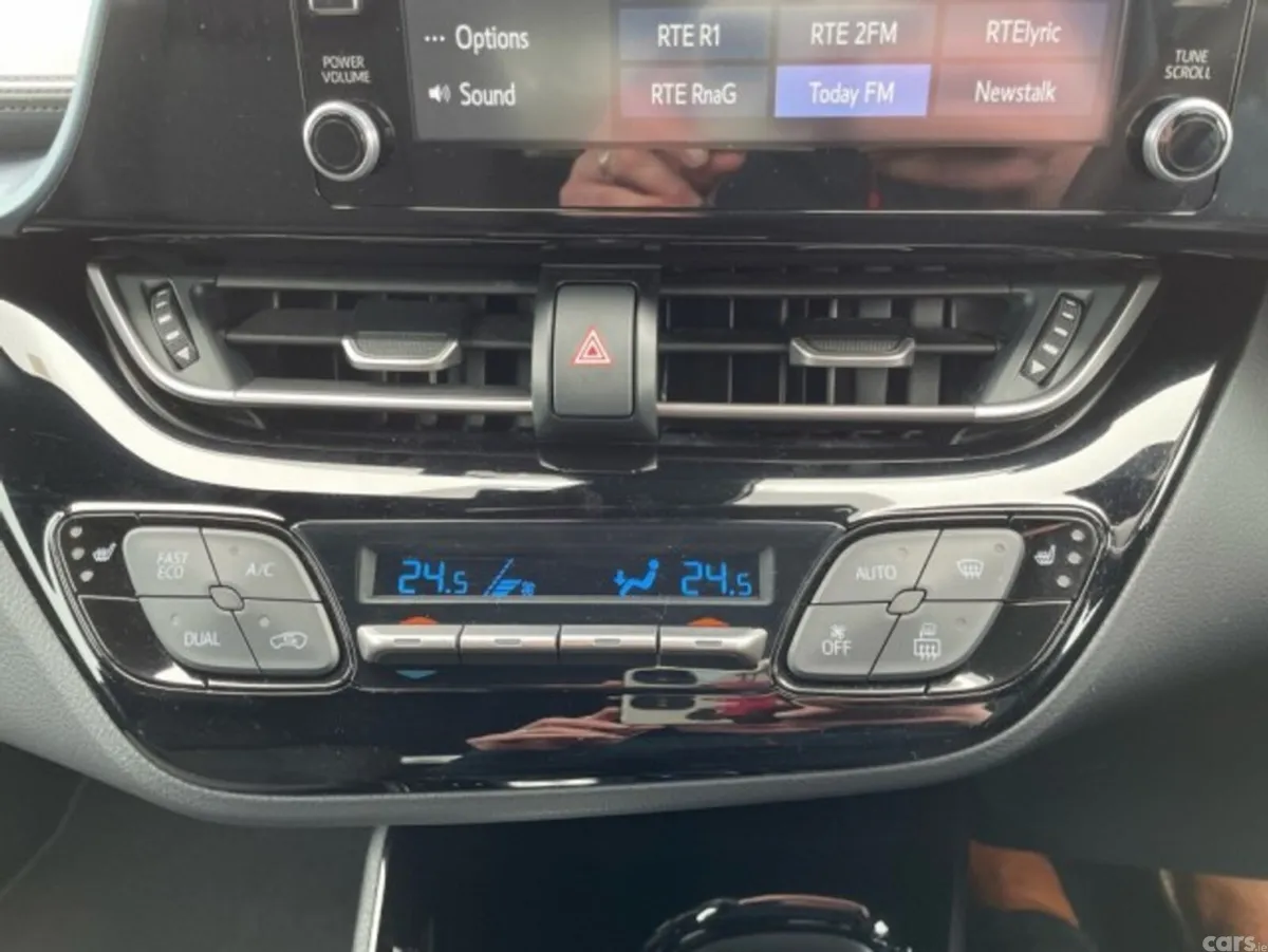 Toyota C-HR SUV, Petrol Hybrid, 2020, Red
