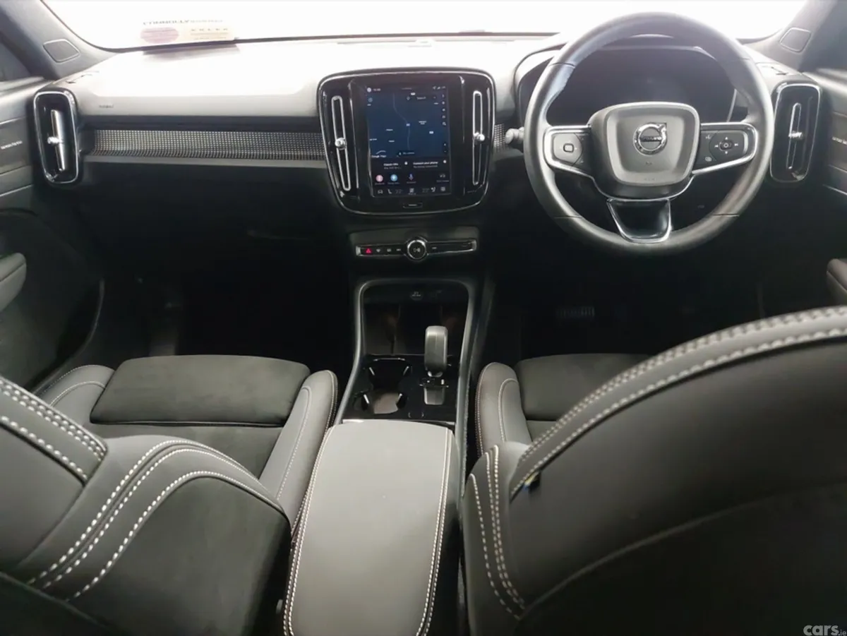 Volvo EX40 SUV, Electric, 2026, Blue