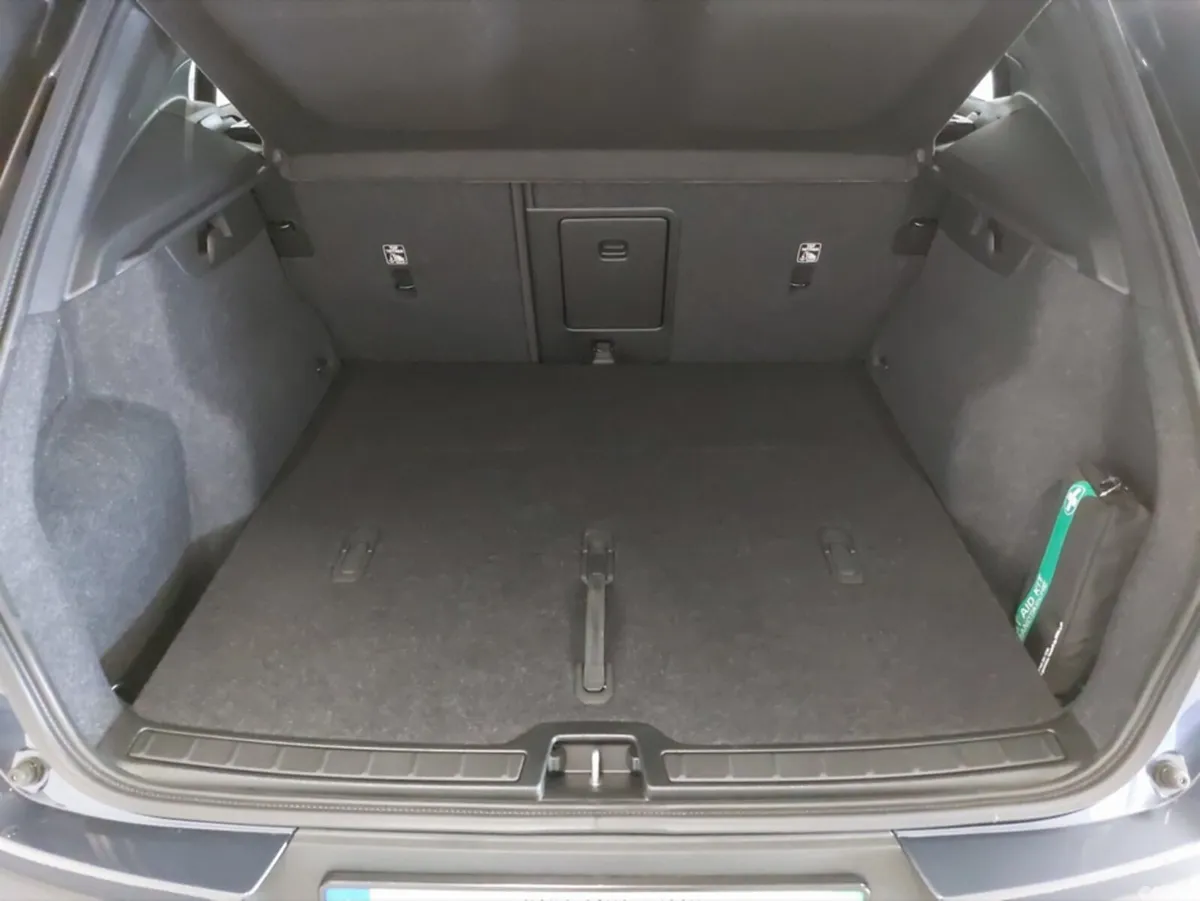 Volvo EX40 SUV, Electric, 2026, Blue