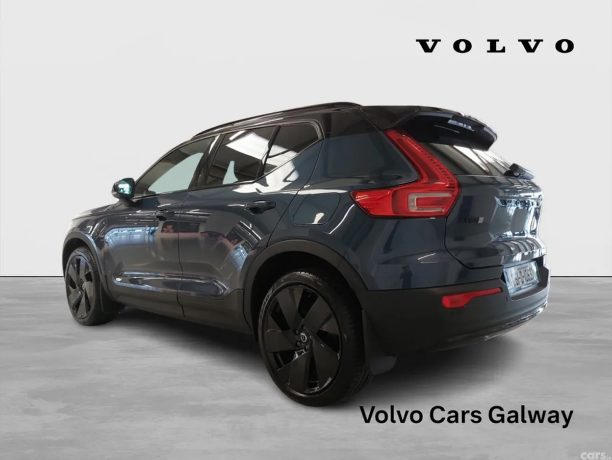 Volvo EX40 SUV, Electric, 2026, Blue
